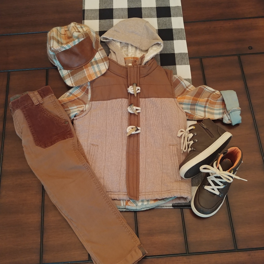 5 piece set w/shoes. Head to toe Boys outfit.